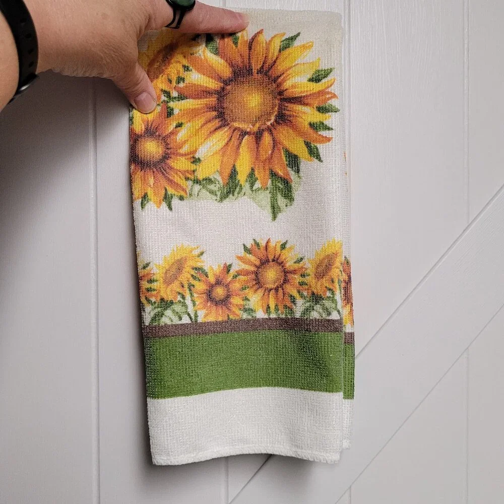 Harvest Farmers Market and Sunflower Kitchen Towels